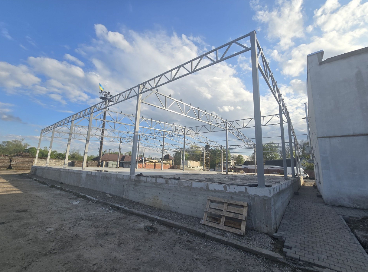 Строительство кровли сельскохозяйственных ангаров Каменское